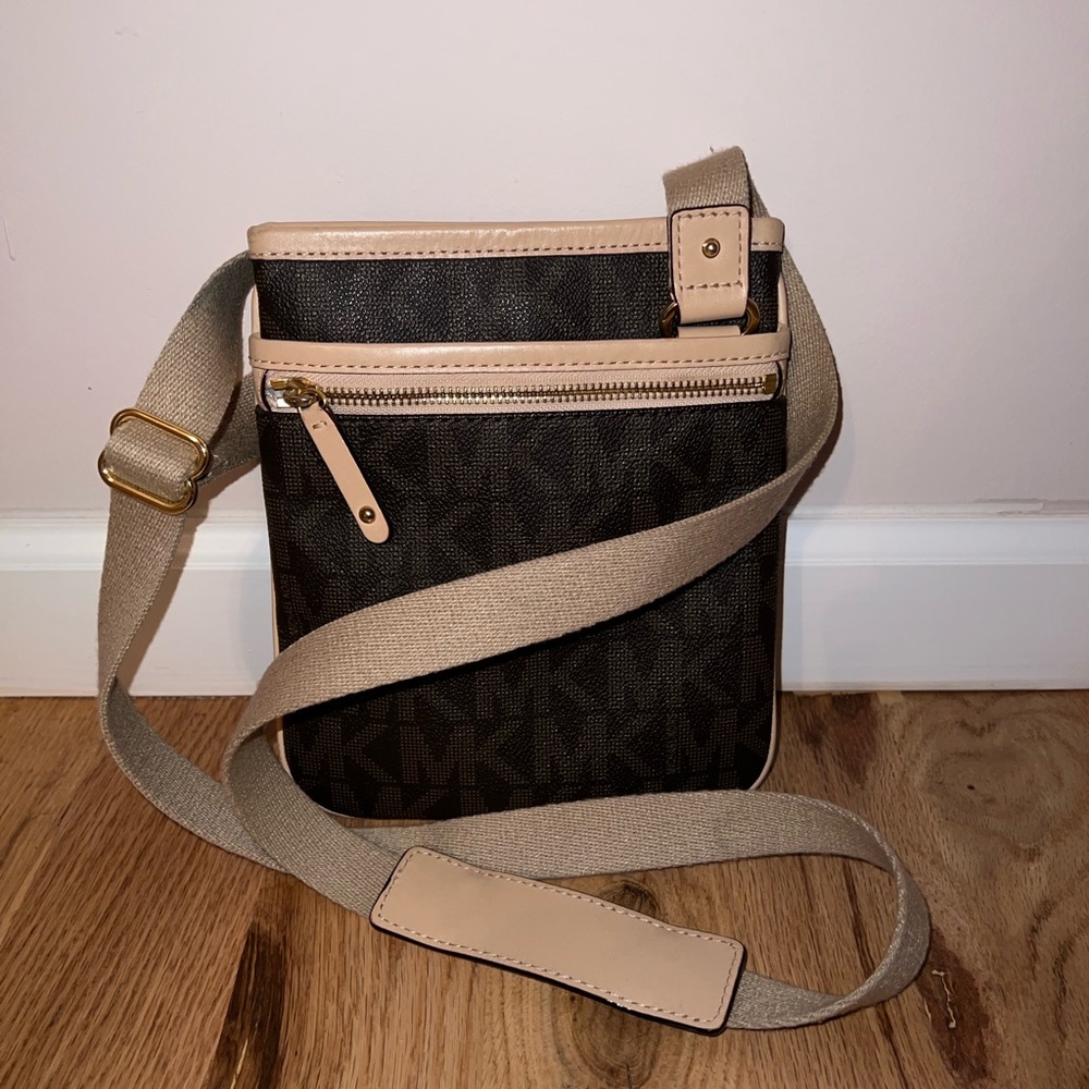 Michael Kors crossbody, brown monogram